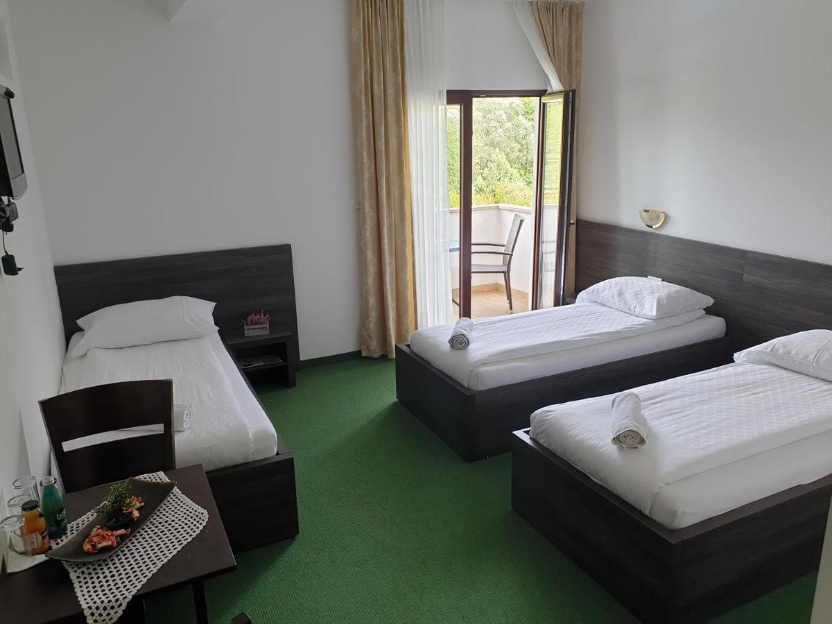 Hotel Lohovo Bihać 외부 사진