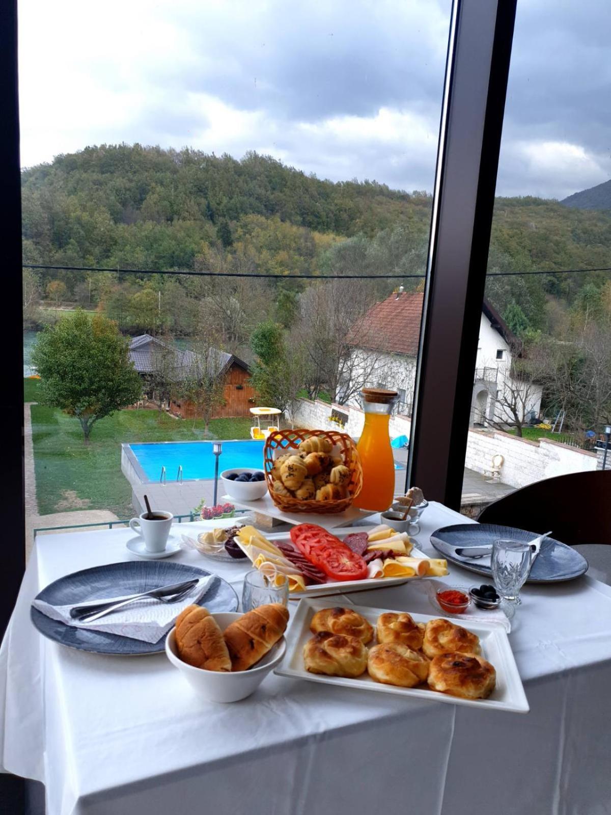 Hotel Lohovo Bihać 외부 사진